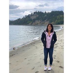 Meet your Posher, Julia